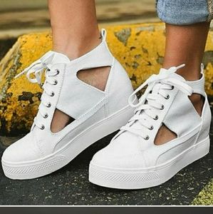 *NIB!* CUTOUT SNEAKER WEDGES